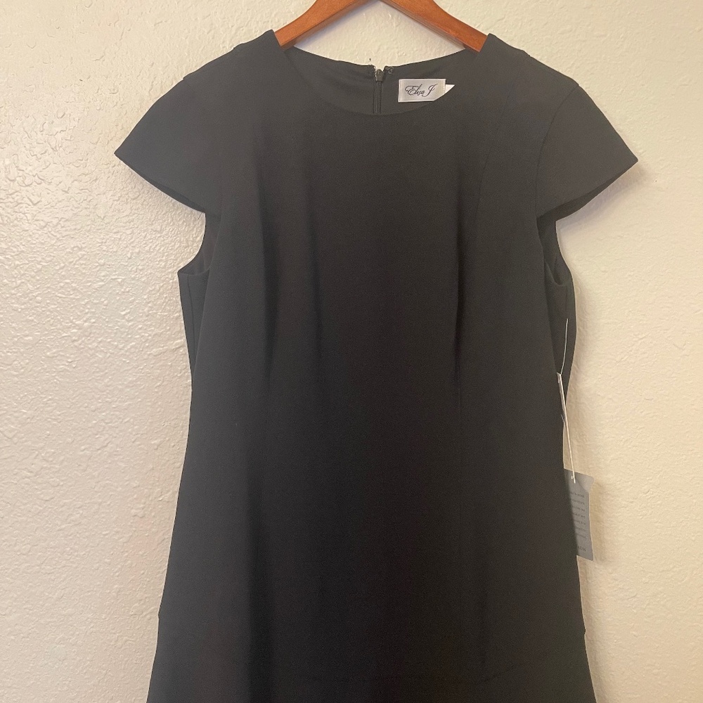 Elegant cap sleeves